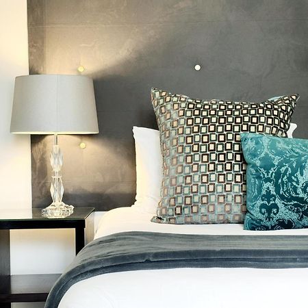 4 On Varneys Guest House Cape Town Bagian luar foto