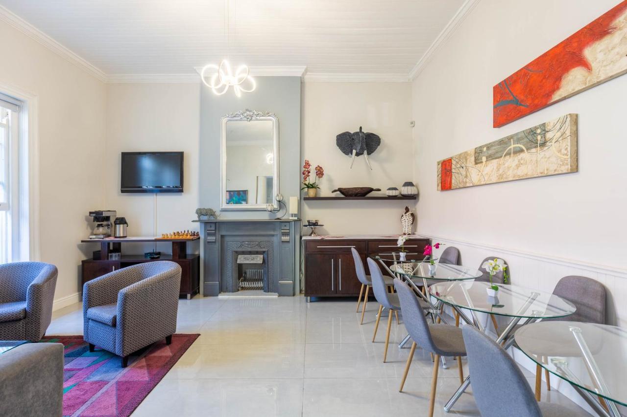 4 On Varneys Guest House Cape Town Bagian luar foto