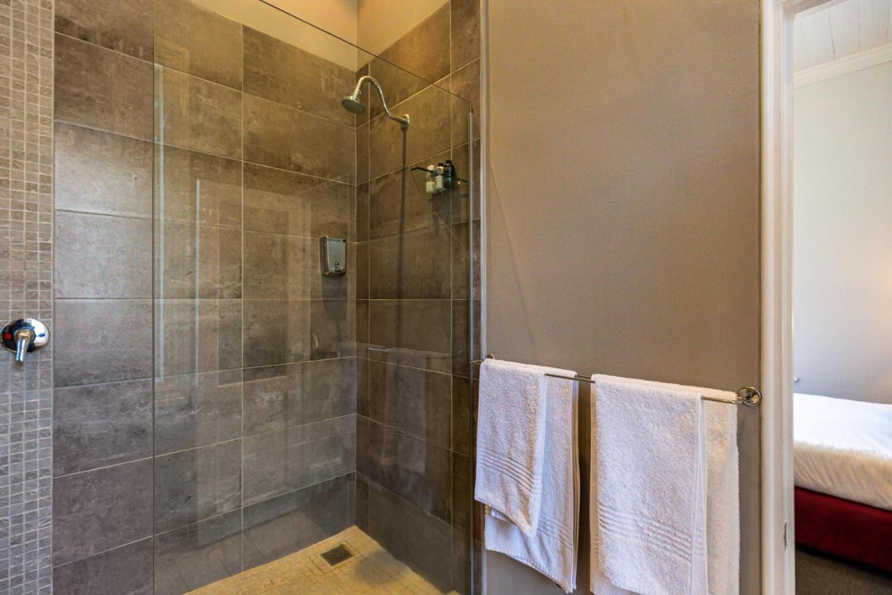4 On Varneys Guest House Cape Town Bagian luar foto
